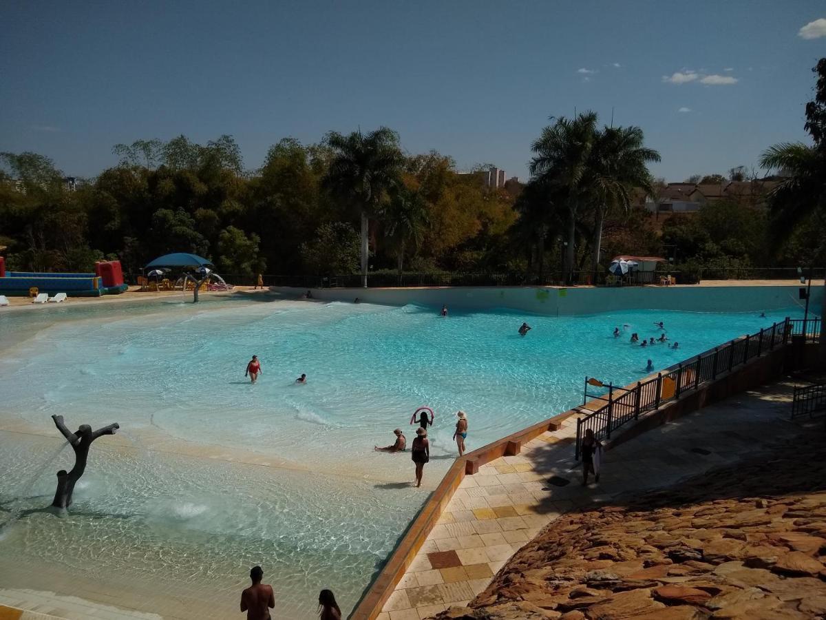 Aparthotel Piazza Com Acesso Ao Clube Diroma à Caldas Novas Extérieur photo