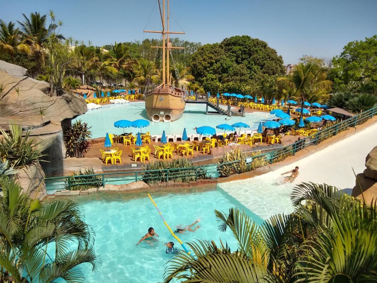 Aparthotel Piazza Com Acesso Ao Clube Diroma à Caldas Novas Extérieur photo