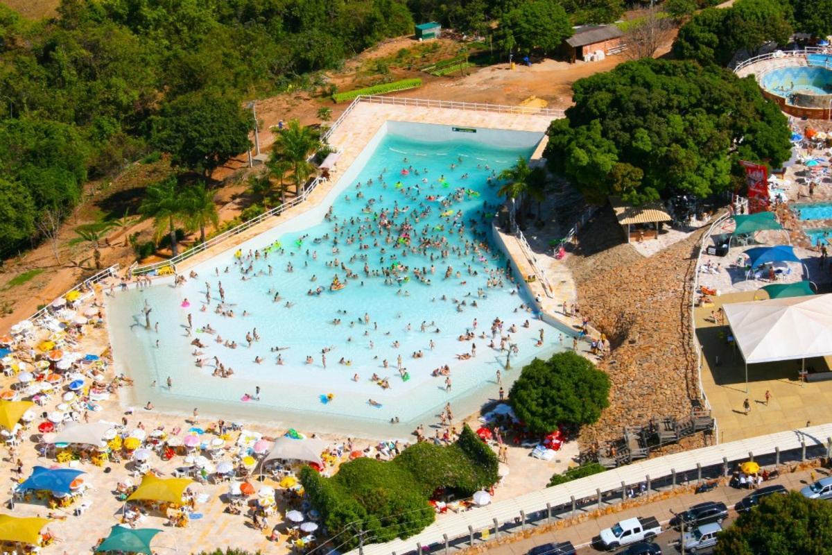 Aparthotel Piazza Com Acesso Ao Clube Diroma à Caldas Novas Extérieur photo